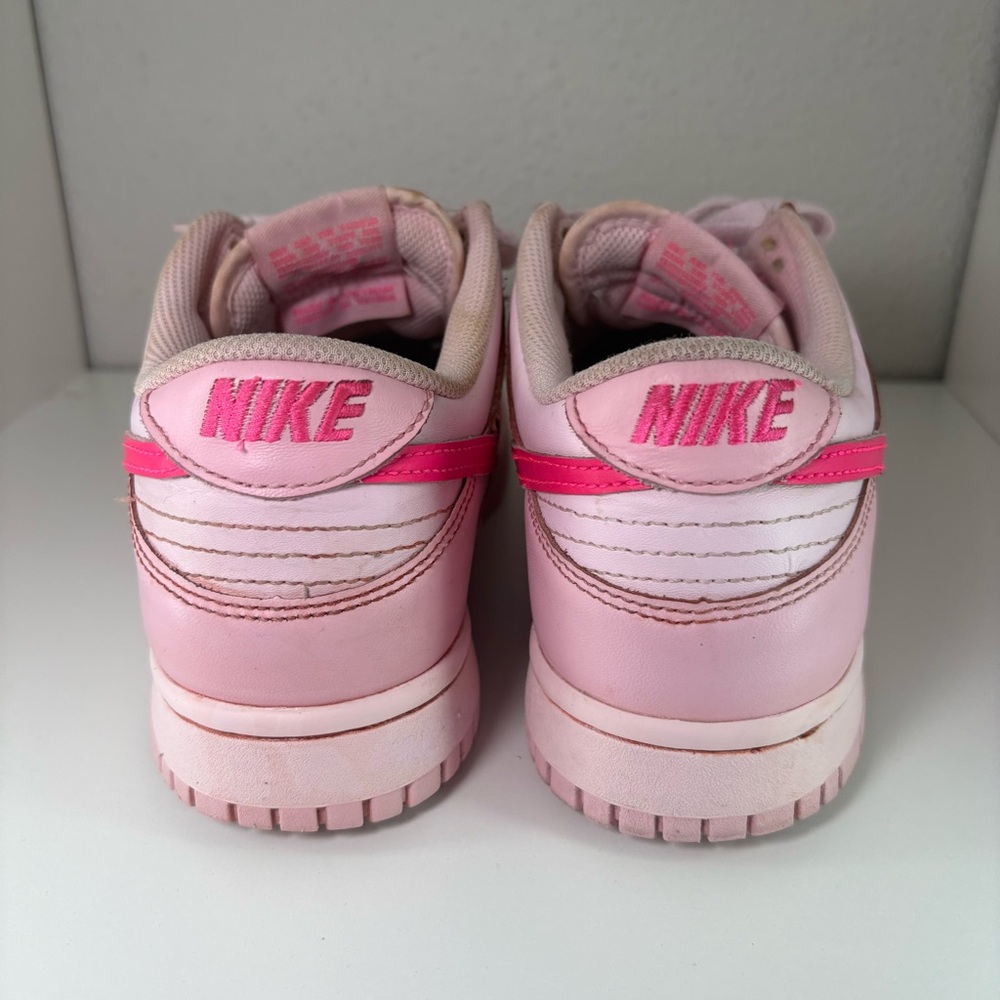 Nike Dunk Low Triple Pink (GS) Size 7Y/8.5W - Picture 5 of 7